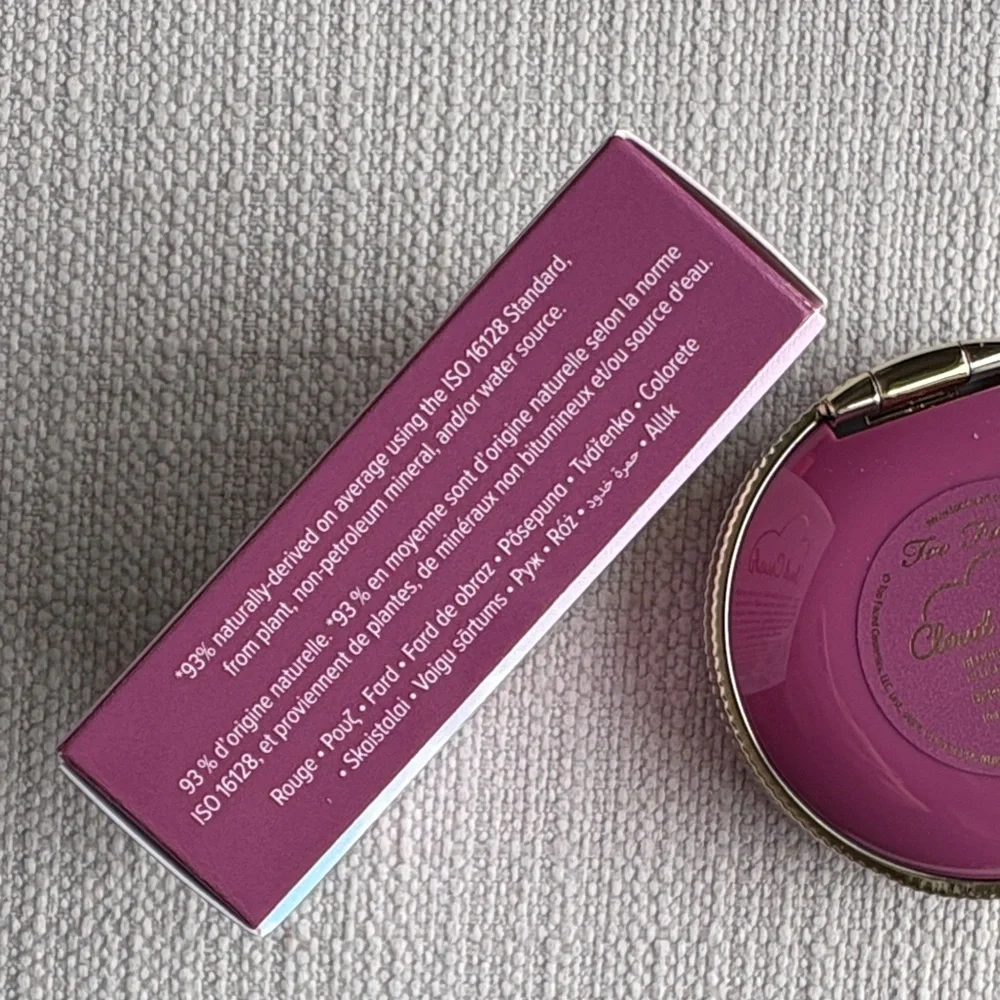 Too Faced Cloud Crush Blurring Blush - berry dreamy